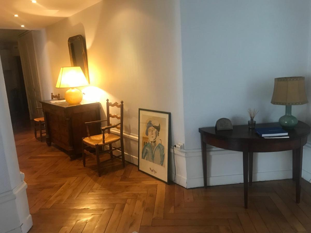 Berges du Rhône/ Chambre avec balcon Lyon Exterior foto